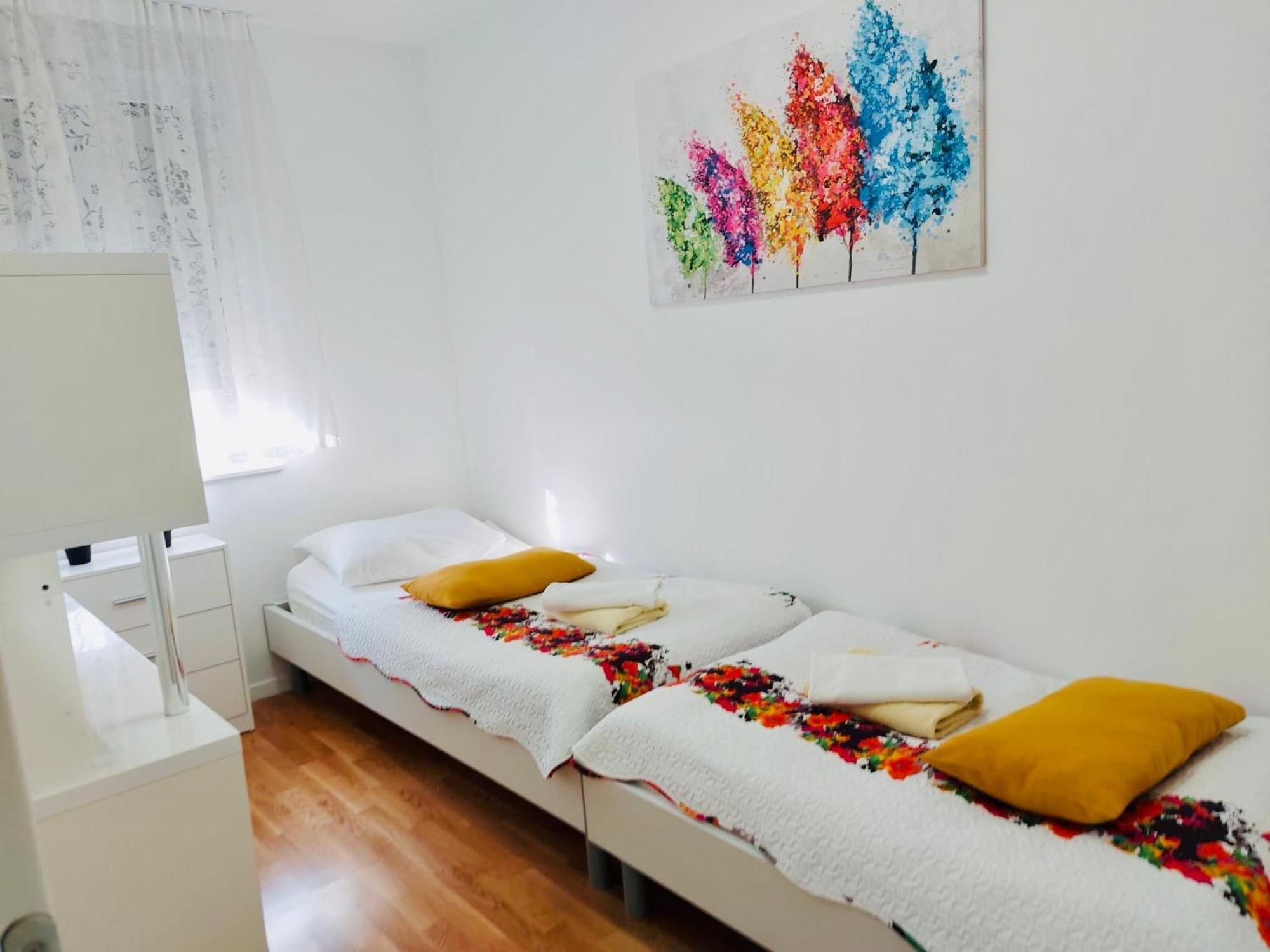 West Residence Luxury Apartment- Parking In Garage Zágráb Kültér fotó